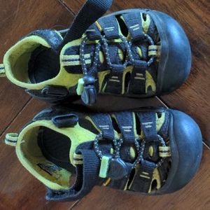 Kids keen sandals
